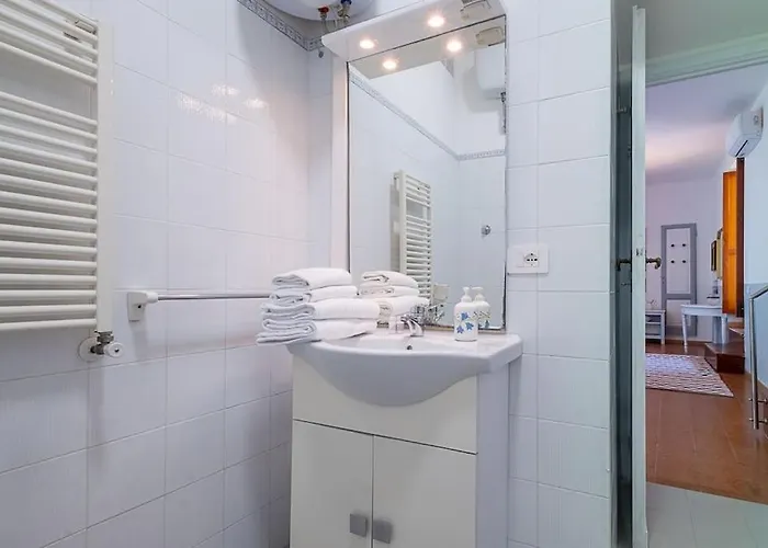 Ht Bilo Colosseo With Terrace Apartment